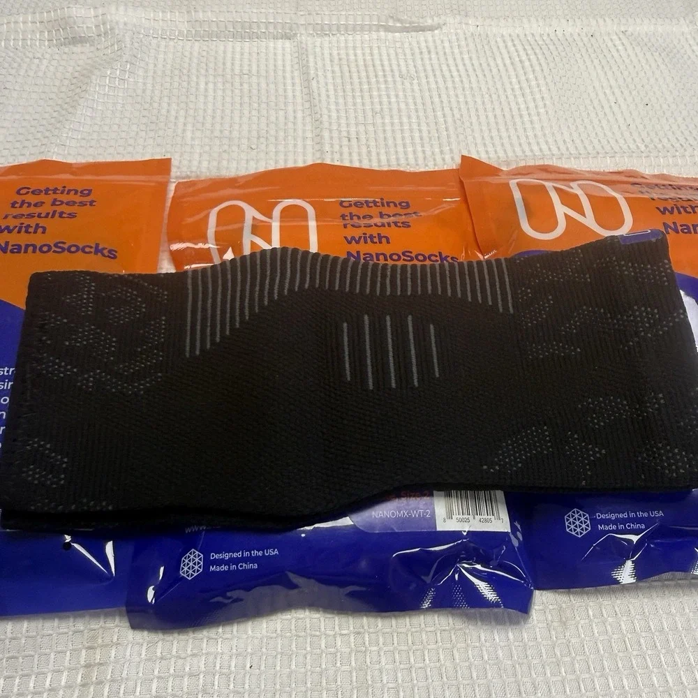 Lot 4 Nano Socks 3D Nano-Weave Compression Socks 2 Black 2 White Size 2 New